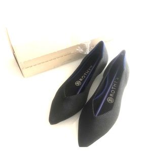 Black Point Rothy’s NIB 7.5